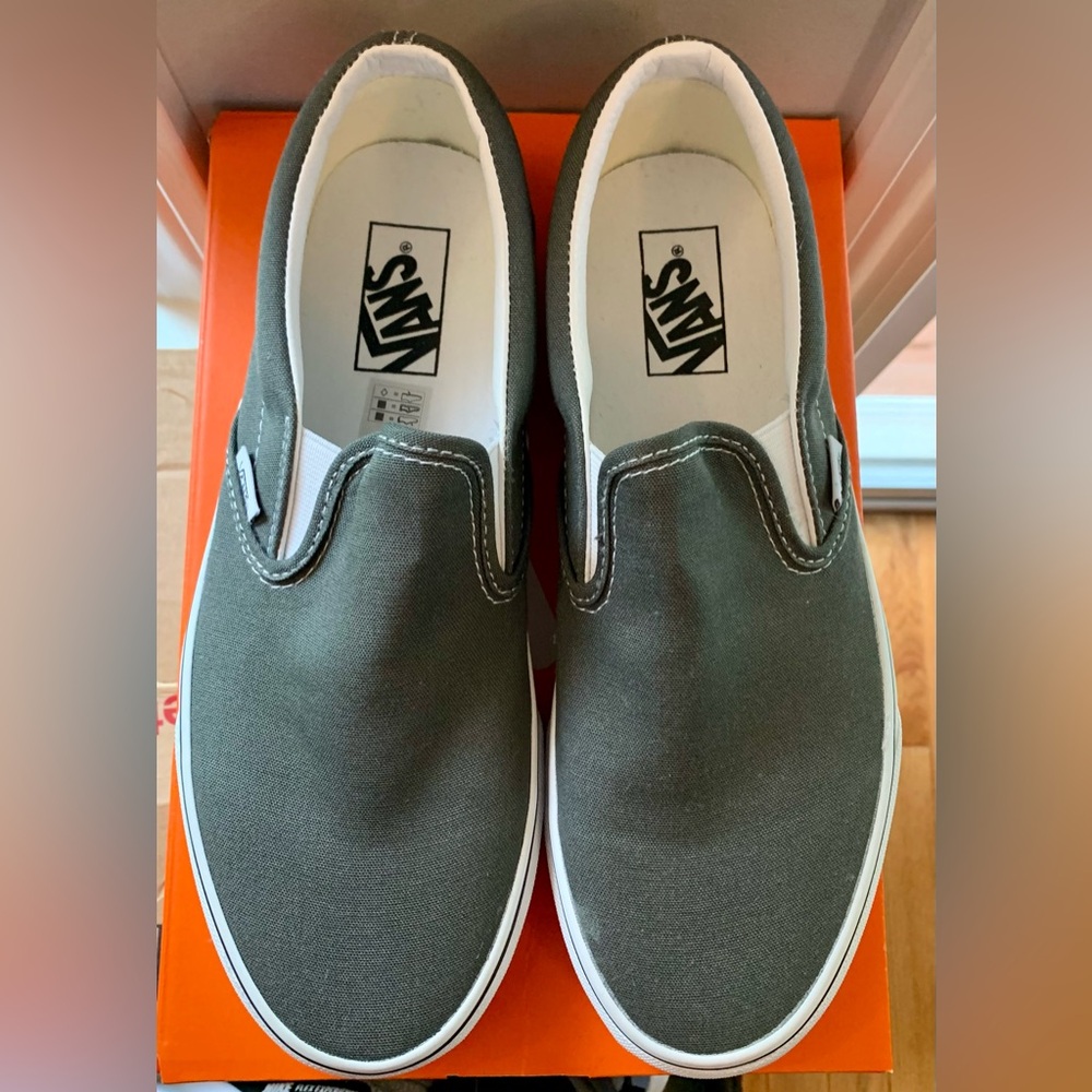 Vans Classic Slip-ons Grey - Brand new